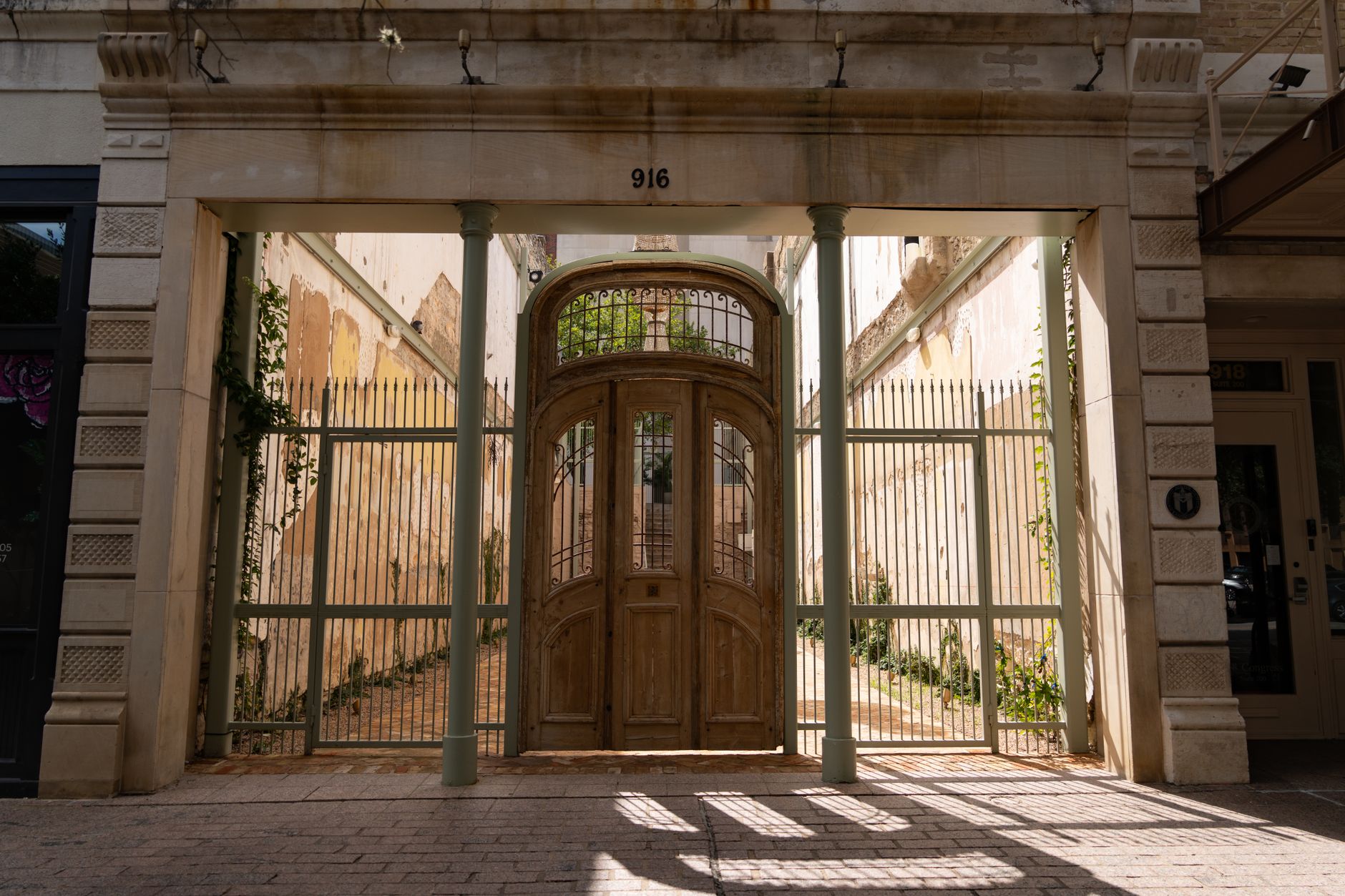 Sell a Luxury Home in Austin: Why Marketing Wins